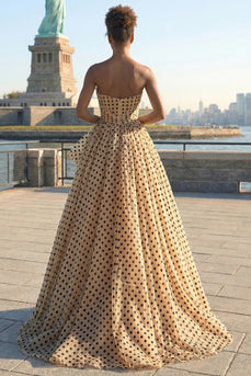 Trägerloses Aprikose Schwarzes Punkt A-Linie Rüschen Langes Ballkleid