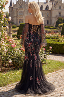 Laden Sie das Bild in den Galerie-Viewer, Schwarzes Rosa Blumen Pailletten Meerjungfrauen Schulterfreies Langes Ballkleid mit Schlitz