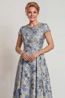 Laden Sie das Bild in den Galerie-Viewer, Graublaues Blumen Rundhals A-Linie Langes Mutter der Braut Kleid mit Ärmel