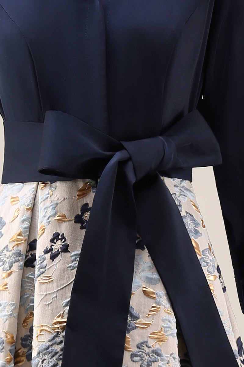 Laden Sie das Bild in den Galerie-Viewer, Marineblaues Jacquard 3/4 Ärmel A-Linie Langes Mutter der Braut Kleid mit Bowknoten