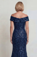 Laden Sie das Bild in den Galerie-Viewer, Glitzerndes Burgunderrot Schulterfreies Meerjungfrau Mutter der Braut Kleid mit Pailletten