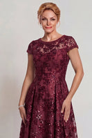 Laden Sie das Bild in den Galerie-Viewer, Glitzerndes Burgunderrotes A-Linie Mutter der Braut Kleid