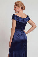 Laden Sie das Bild in den Galerie-Viewer, Marineblaues Satin Schulterfreies Mutter der Braut Kleid mit Schlitz