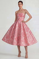 Laden Sie das Bild in den Galerie-Viewer, Blush Jacquard Trägerloses A-Linie Midi Kleid