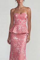 Laden Sie das Bild in den Galerie-Viewer, Blush Jacquard Trägerloses Rüschen Sheath Langes Festkleid