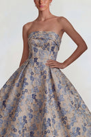 Laden Sie das Bild in den Galerie-Viewer, Graublaues Jacquard Trägerloses A-Linie Midi Kleid mit Reißverschluss hinten