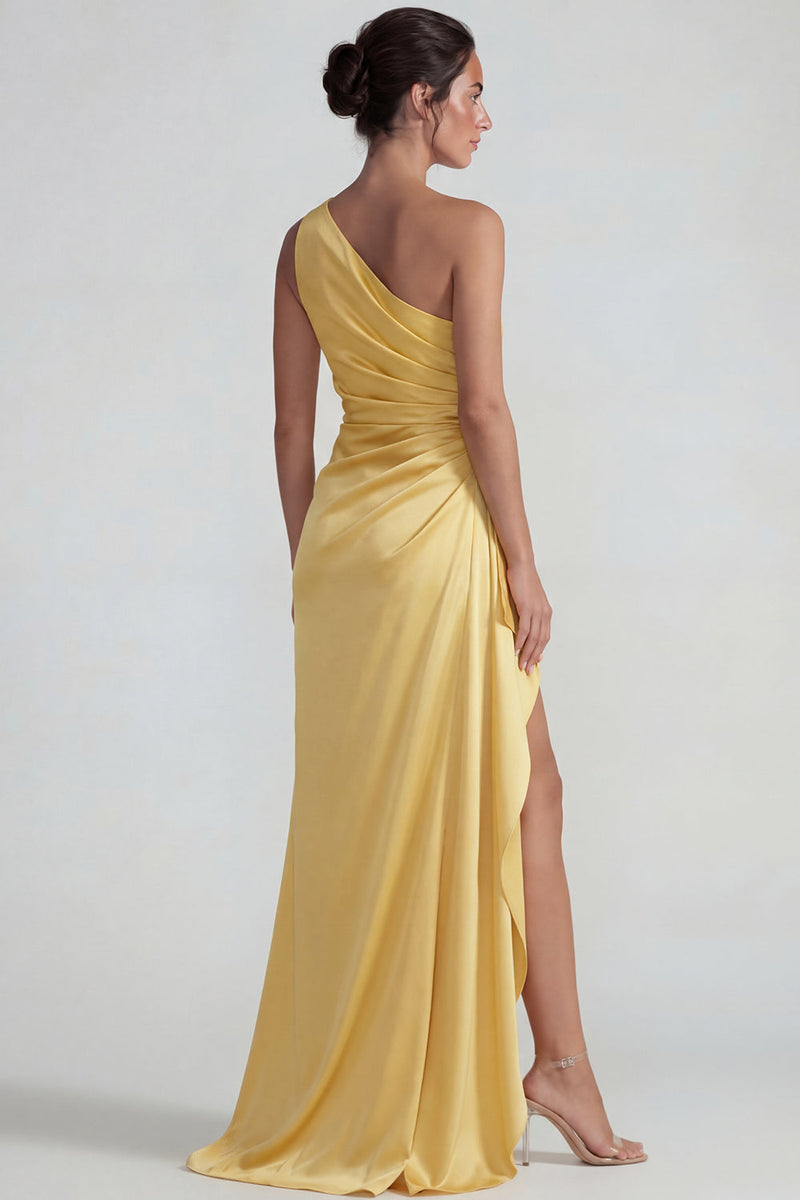 Laden Sie das Bild in den Galerie-Viewer, Gelbes Einschulterig Gerafftes Satin Scheiden Langes Festkleid mit Schlitz