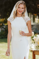 Laden Sie das Bild in den Galerie-Viewer, Weißes Sheath Spitze Cap Ärmel Langes Hochzeitskleid mit Schlitz