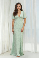 Laden Sie das Bild in den Galerie-Viewer, Staubiges Salbei Blumen V-Ausschnitt A-Linie Langes Brautjungfernkleid mit kurzen Ärmeln