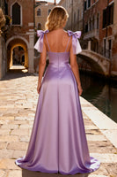 Laden Sie das Bild in den Galerie-Viewer, Hellviolettes Satin Hoch Niedrig A-Linie Ballkleid mit Pailletten