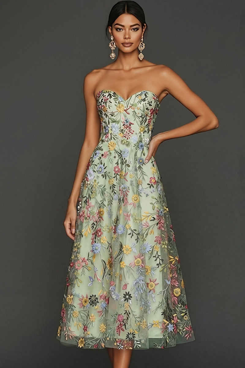 Laden Sie das Bild in den Galerie-Viewer, Mauve Blumen Herzausschnitt A-Linie Besticktes Abschlussballkleid