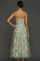 Laden Sie das Bild in den Galerie-Viewer, Mauve Blumen Herzausschnitt A-Linie Besticktes Abschlussballkleid