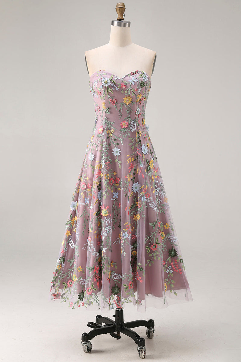 Laden Sie das Bild in den Galerie-Viewer, Mauve Blumen Herzausschnitt A-Linie Besticktes Abschlussballkleid