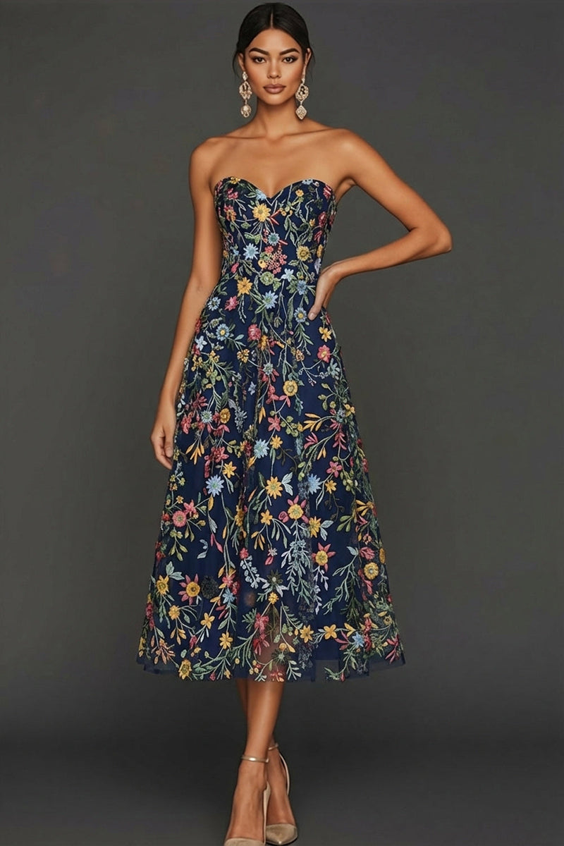 Laden Sie das Bild in den Galerie-Viewer, Mauve Blumen Herzausschnitt A-Linie Besticktes Abschlussballkleid