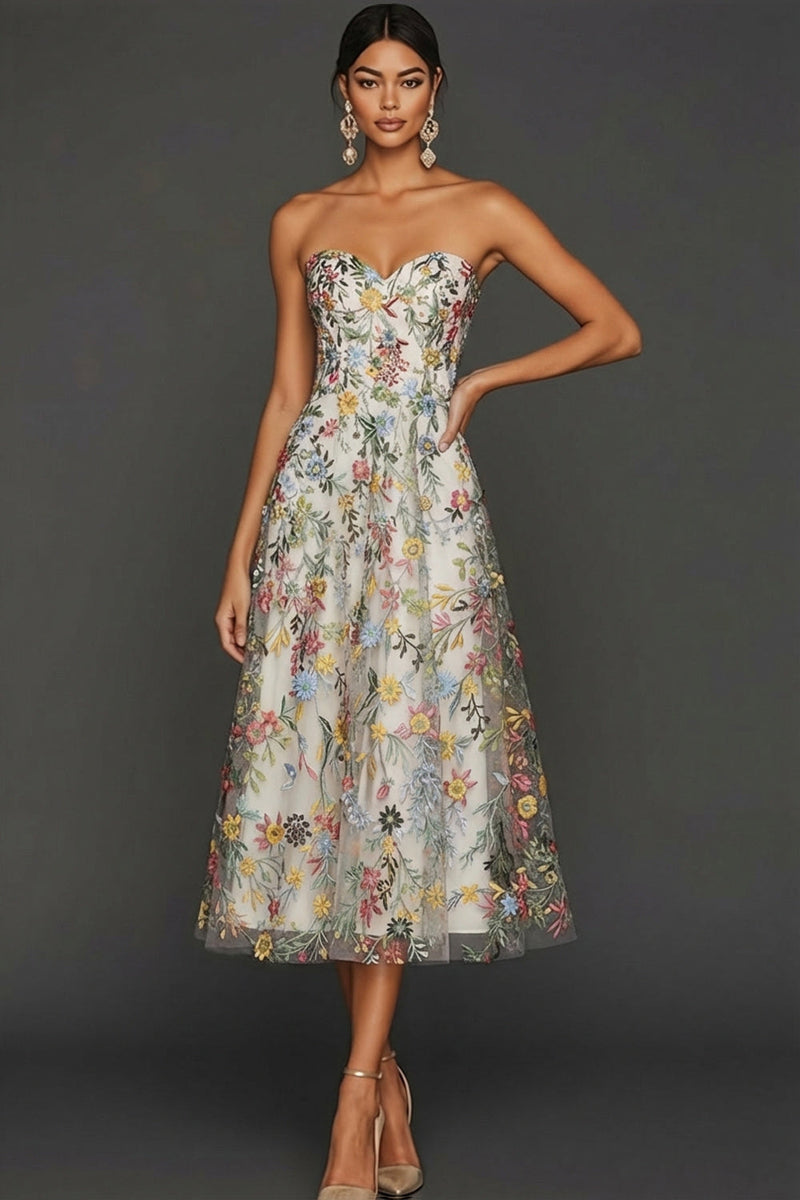 Laden Sie das Bild in den Galerie-Viewer, Mauve Blumen Herzausschnitt A-Linie Besticktes Abschlussballkleid