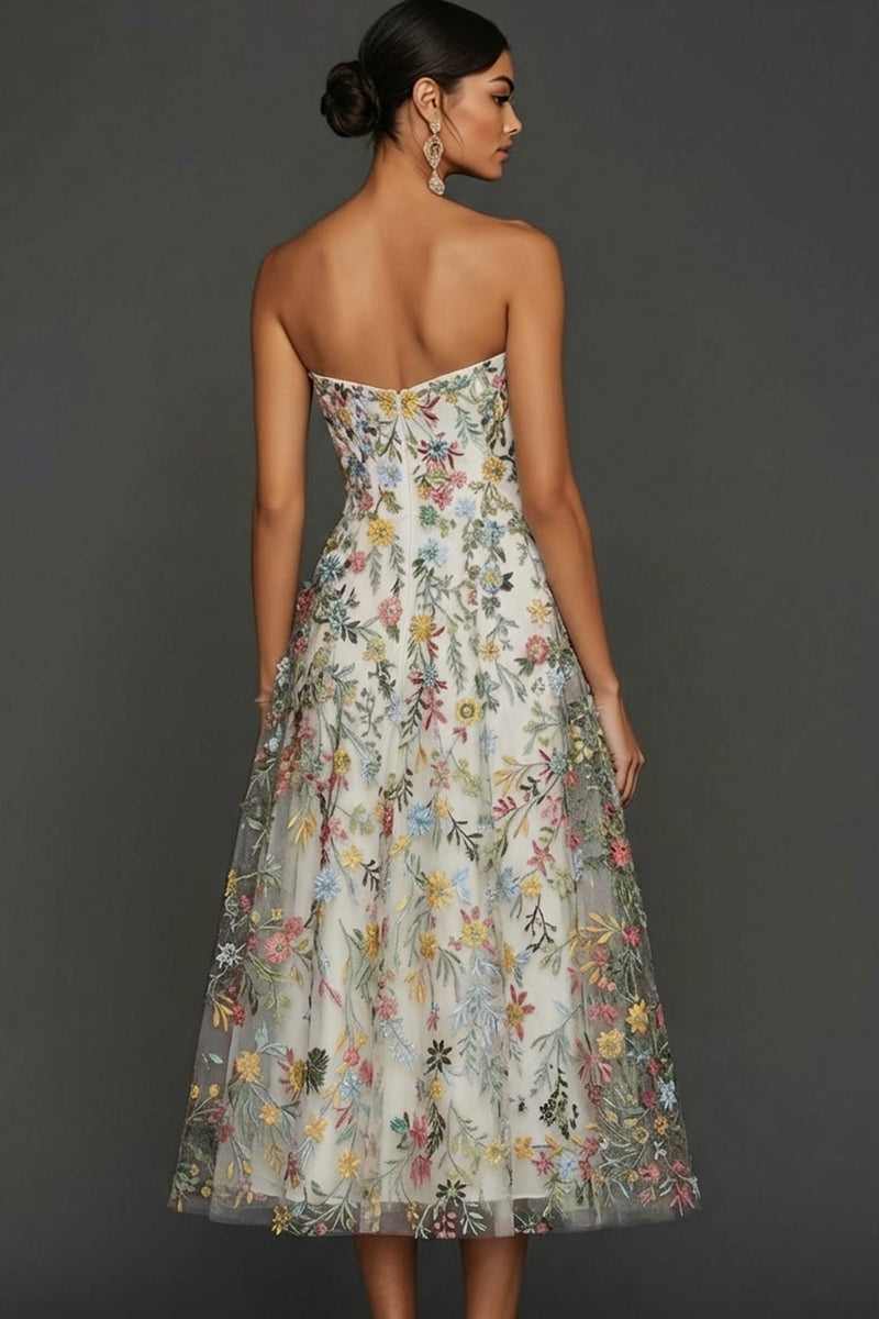 Laden Sie das Bild in den Galerie-Viewer, Mauve Blumen Herzausschnitt A-Linie Besticktes Abschlussballkleid