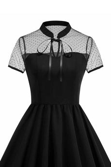 Schwarzes Halsausschnitt A-Linien Kleid der 1950er Jahre mit Punkten