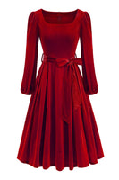 Laden Sie das Bild in den Galerie-Viewer, Dunkelgrünes Langarm A-Linie Kleid 1950er Jahre mit Gürtel