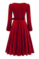 Laden Sie das Bild in den Galerie-Viewer, Dunkelgrünes Langarm A-Linie Kleid 1950er Jahre mit Gürtel