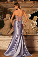 Laden Sie das Bild in den Galerie-Viewer, Meerjungfrauen Flieder Korsett Trägerloses Langes Abschlussballkleid mit Perlen und Schlitz