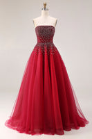 Laden Sie das Bild in den Galerie-Viewer, Rotes Trägerloses A-Linie Tüll Langes Ballkleid mit Strasssteinen