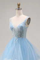 Laden Sie das Bild in den Galerie-Viewer, Himmelblaues Organza V-Ausschnitt Appliquiertes Langes Abschlussballkleid mit Rüschen