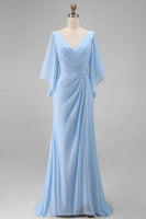 Laden Sie das Bild in den Galerie-Viewer, Himmelblaues Chiffon V-Ausschnitt Gerafftes Mutter der Braut Kleid mit Ärmel