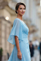 Laden Sie das Bild in den Galerie-Viewer, Himmelblaues Chiffon V-Ausschnitt Gerafftes Mutter der Braut Kleid mit Ärmel