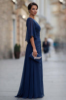 Laden Sie das Bild in den Galerie-Viewer, Chiffon Marineblaues Raffen A-Linie Mutter der Braut Kleid mit Halbärmeln
