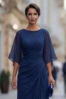 Laden Sie das Bild in den Galerie-Viewer, Chiffon Marineblaues Raffen A-Linie Mutter der Braut Kleid mit Halbärmeln