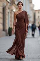 Laden Sie das Bild in den Galerie-Viewer, Salbeigrünes Einschulter Chiffon Meerjungfrau Mutter der Braut Kleid mit Ärmeln