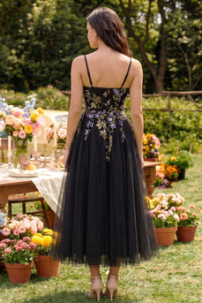 Schwarzes Appliquiertes A-Linie Tüll Spaghettiträger Midi Kleid