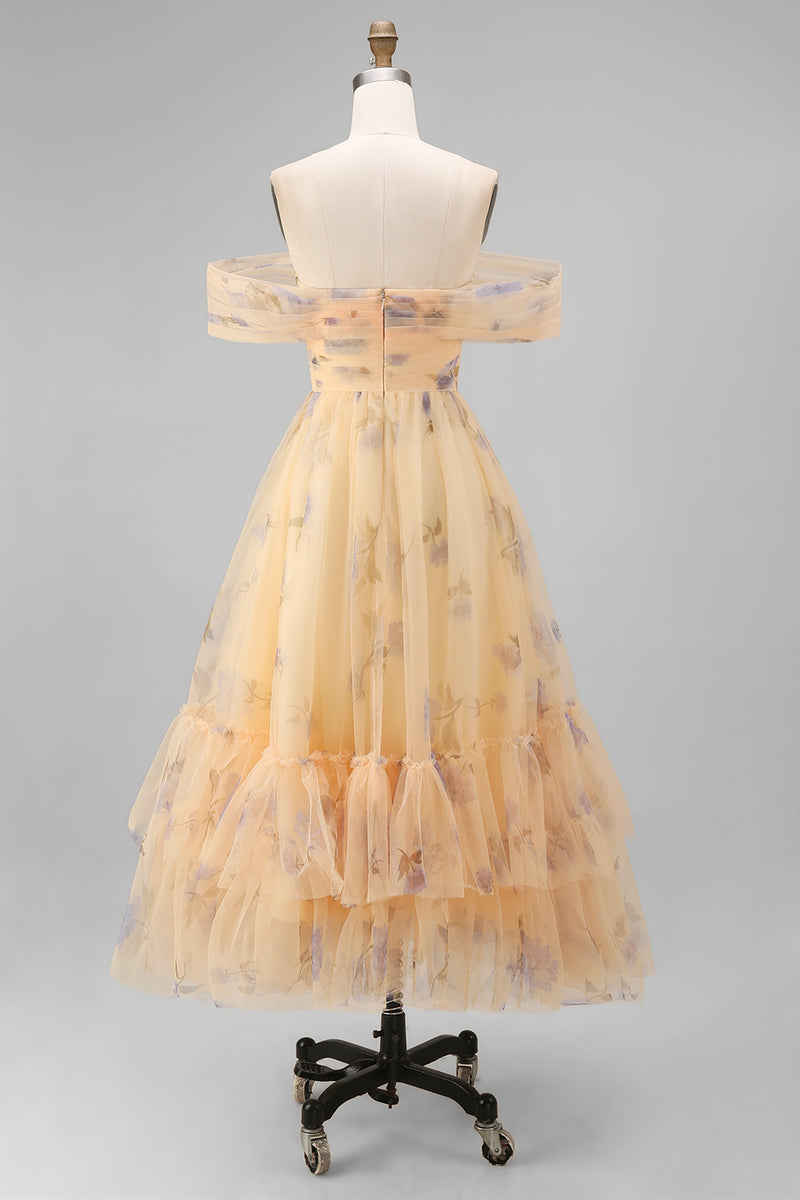Laden Sie das Bild in den Galerie-Viewer, Gelbes Schulterfreies Tüll Midikleid mit Rüschen
