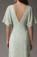Laden Sie das Bild in den Galerie-Viewer, Dusty Sage V-Ausschnitt Chiffon A-Linie Midi Kleid mit kurzen Ärmeln