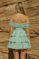 Laden Sie das Bild in den Galerie-Viewer, Hellgrünes, schulterfreies, gestuftes A-Linien-Blumen-Homecoming-Kleid