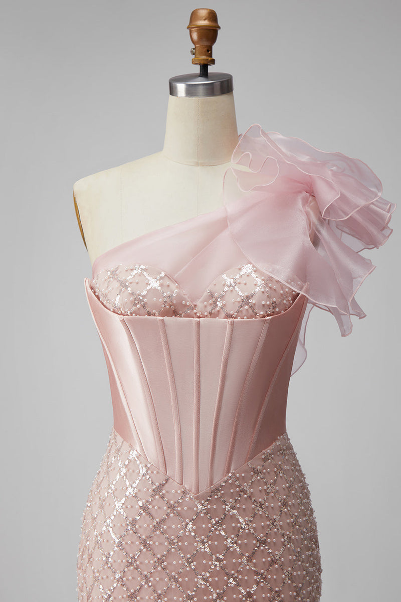 Laden Sie das Bild in den Galerie-Viewer, Rosa Satin Meerjungfrauen Pailletten Perlen Einschulter Korsett Langes Abschlussballkleid mit Schlitz