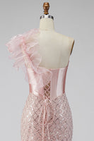 Laden Sie das Bild in den Galerie-Viewer, Rosa Satin Meerjungfrauen Pailletten Perlen Einschulter Korsett Langes Abschlussballkleid mit Schlitz