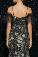 Laden Sie das Bild in den Galerie-Viewer, Glitzerndes Schwarzes Applikiertes Kaltschulter Meerjungfrauen Abendkleid mit Schlitz