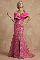 Laden Sie das Bild in den Galerie-Viewer, Fuchsia Blumen Schulterfreies Meerjungfrau Langes Mutter der Braut Kleid mit Schlitz