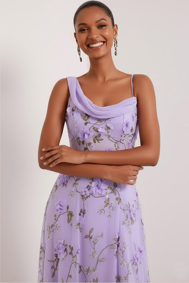 Laden Sie das Bild in den Galerie-Viewer, Blumiges Lila Korsett Brautjungfernkleid mit Schlitz