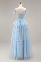 Laden Sie das Bild in den Galerie-Viewer, Prinzessin Himmelblaues Schulterloses Rüschendes Langes Tüll Ballkleid mit Stickerei