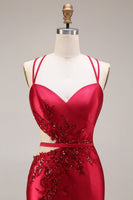 Laden Sie das Bild in den Galerie-Viewer, Rotes Applikiertes Meerjungfrauen Satin Langes Ballkleid mit Schlitz