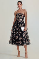 Laden Sie das Bild in den Galerie-Viewer, Glitzerndes Blumen Applikiertes Rosa Trägerloses A-Linie Midi Kleid