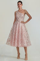 Laden Sie das Bild in den Galerie-Viewer, Glitzerndes Blumen Applikiertes Rosa Ein Schulter A-Linie Midi Kleid