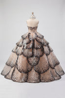 Laden Sie das Bild in den Galerie-Viewer, Gestuftes Ballkleid Trägerloses Schwarzes Aprikose Quinceanera-Kleid