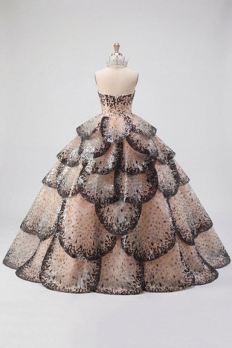 Laden Sie das Bild in den Galerie-Viewer, Gestuftes Ballkleid Trägerloses Schwarzes Aprikose Quinceanera-Kleid