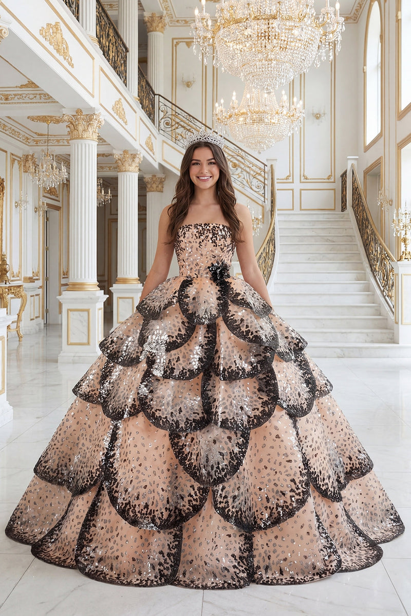 Laden Sie das Bild in den Galerie-Viewer, Gestuftes Ballkleid Trägerloses Schwarzes Aprikose Quinceanera-Kleid