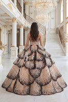 Laden Sie das Bild in den Galerie-Viewer, Gestuftes Ballkleid Trägerloses Schwarzes Aprikose Quinceanera-Kleid