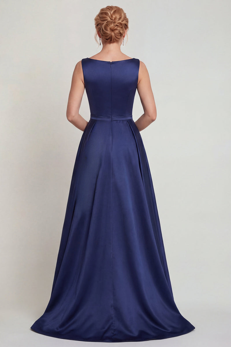 Laden Sie das Bild in den Galerie-Viewer, Marineblaues Bootsausschnitt A-Linie Satin Mutter der Braut Kleid mit Applikationen