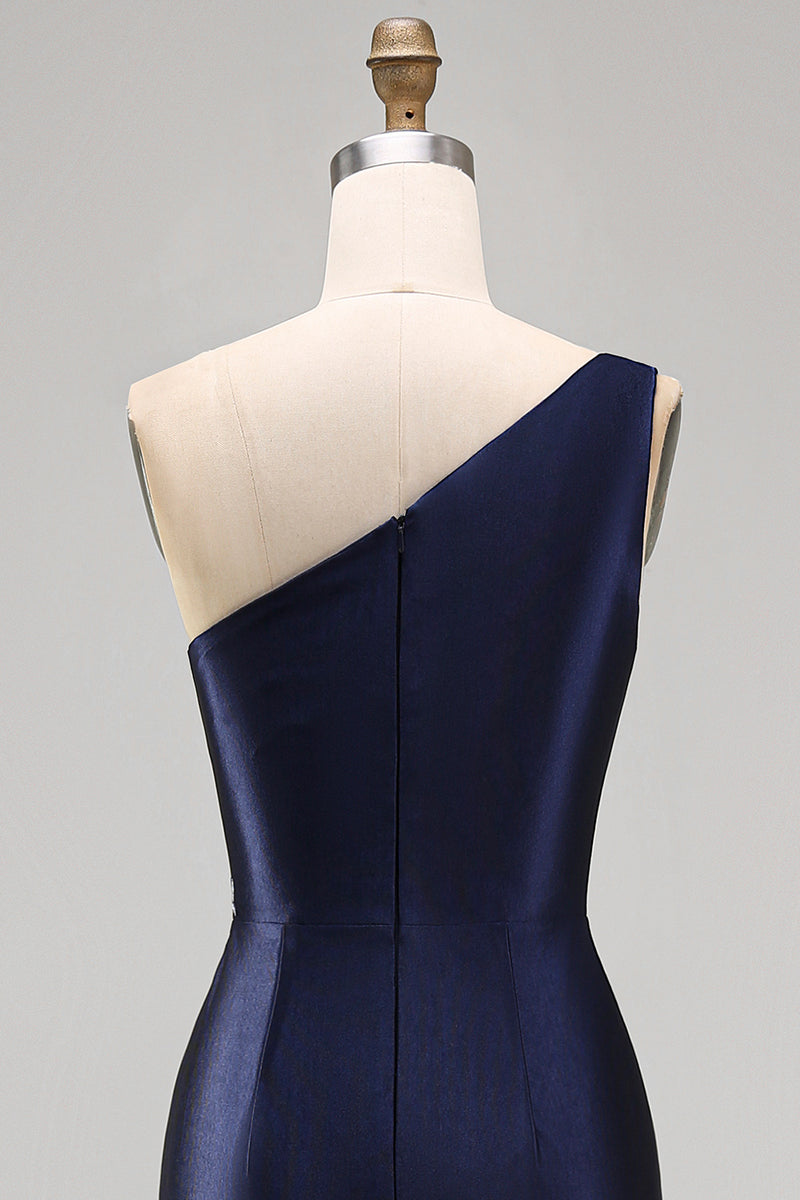 Laden Sie das Bild in den Galerie-Viewer, Marineblaues Einschulter Applikiertes Meerjungfrauen Satin Brautmutter Kleid mit Schlitz